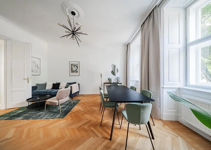 Franz By Home1 Appartement *
